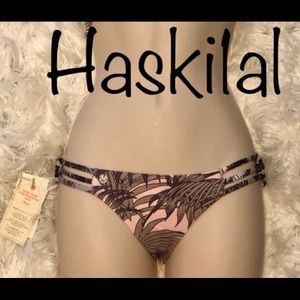 NWT Maaji Swim Bikini Bottom - Currant Divinest